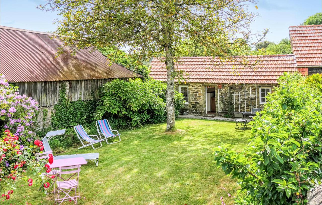Stunning Home In Quettehou With Wifi Eksteriør bilde