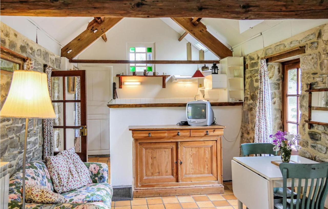 Stunning Home In Quettehou With Wifi Eksteriør bilde